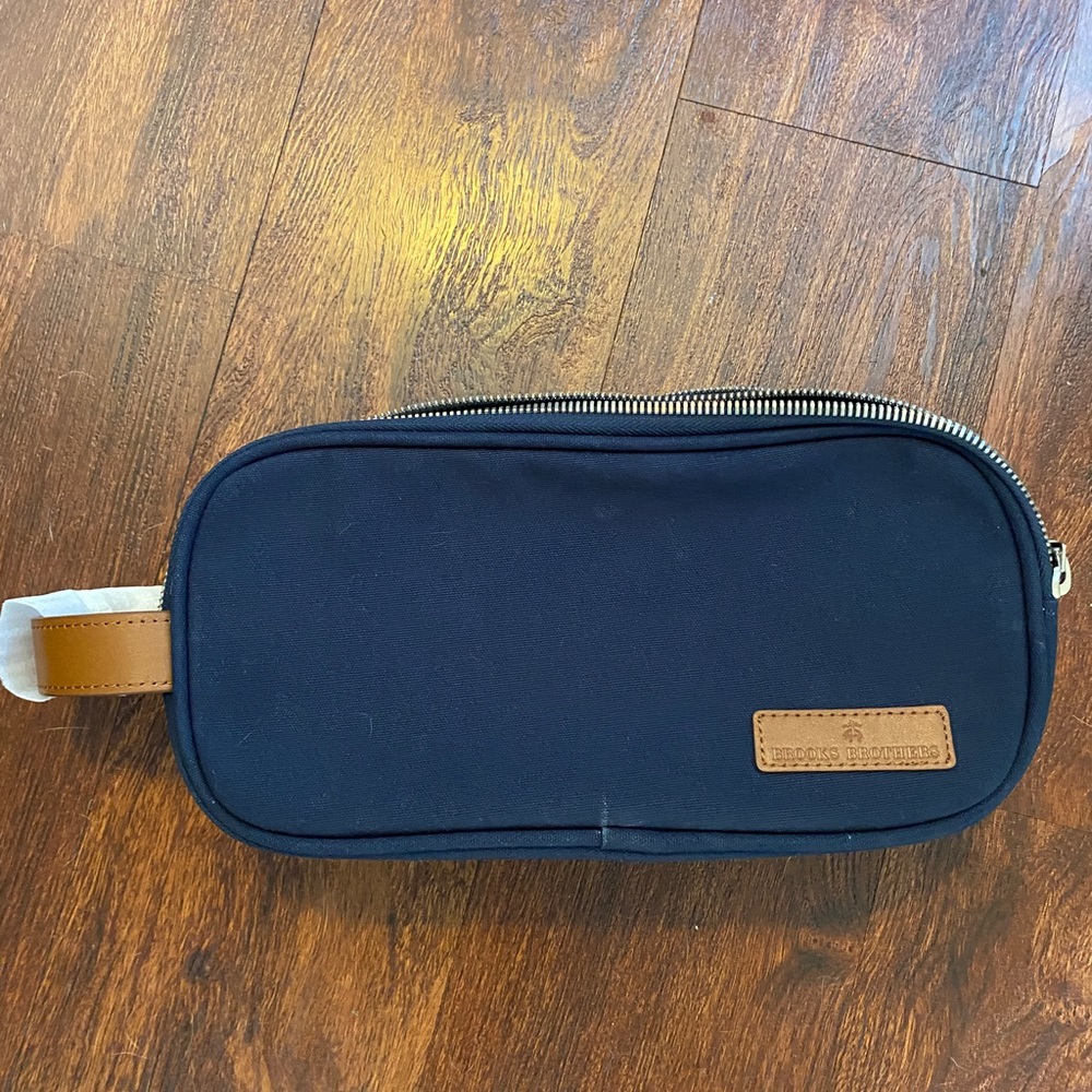 Brooks Brothers toiletry bag - NWT